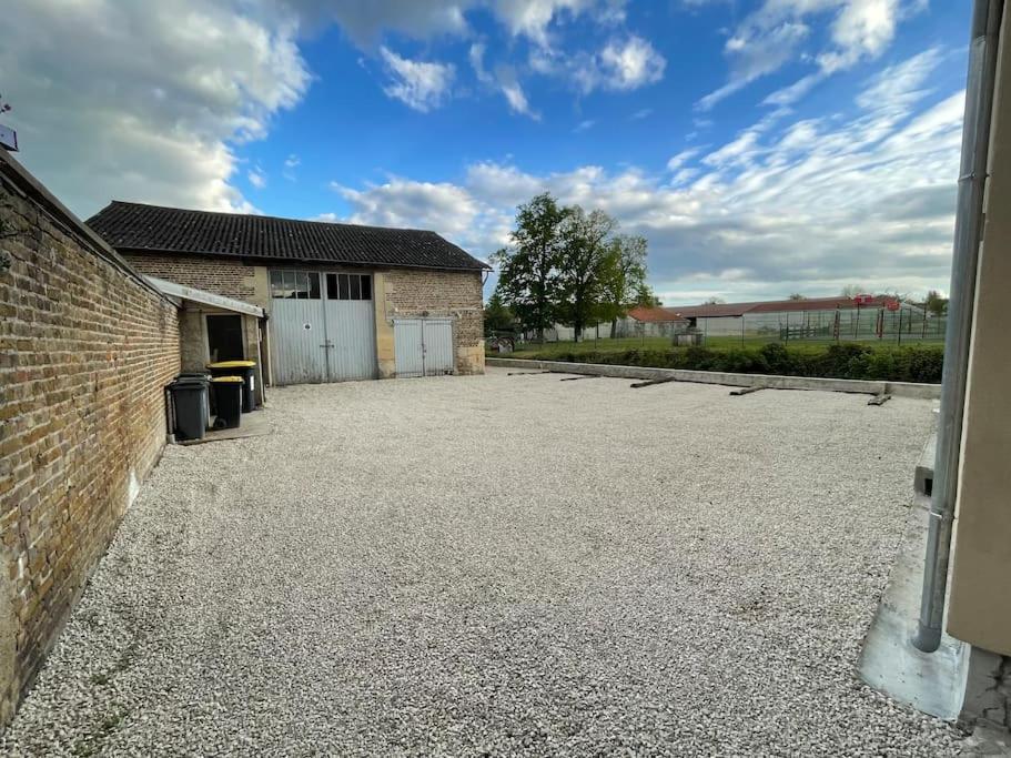 "Le Chaleureux" Appartement Pour 4 Personnes Isles-sur-Suippe 外观 照片